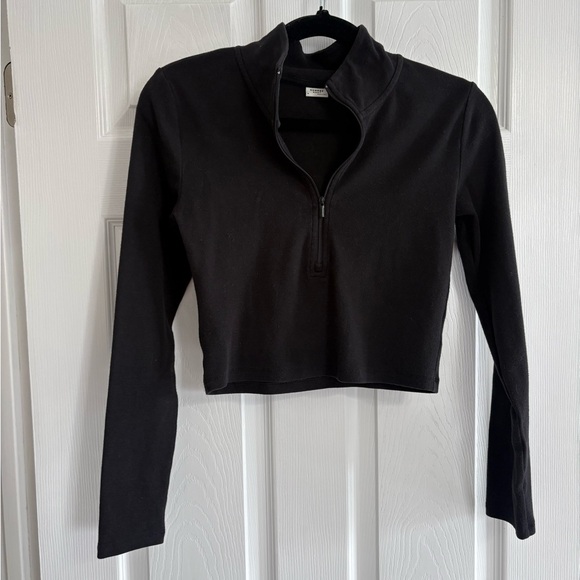Sunday Best Black Cropped 1/2 Zip - Picture 6 of 9